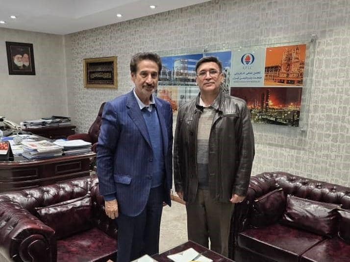 دیدار با یکی از چهره های ماندگار عرصه های علم و صنعت ایران به منظور هماهنگی برای گسترش فعالیتهای شرکت IEI 